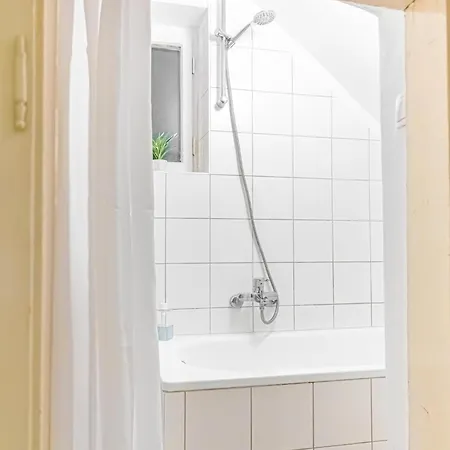 Attractive 2Br Apt Near Akh Ideal For Longstays Vienna Exterior photo