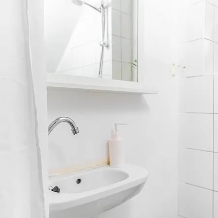 Attractive 2Br Apt Near Akh Ideal For Longstays Vienna Exterior photo