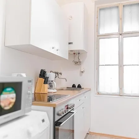 Attractive 2Br Apt Near Akh Ideal For Longstays Vienna Exterior photo