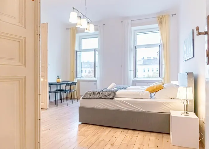 Attractive 2Br Apt Near Akh Ideal For Longstays