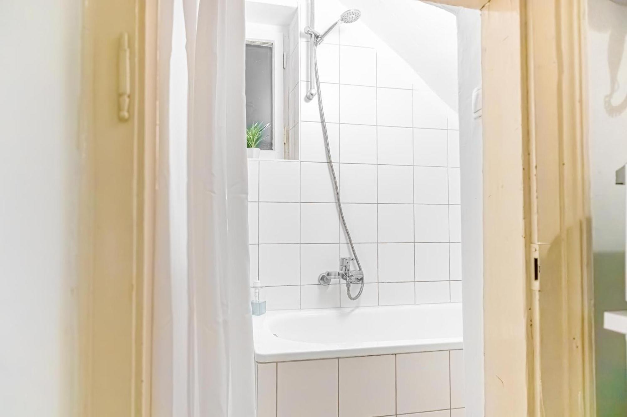Attractive 2br Near Akh Ideal For Longstays Apartment *