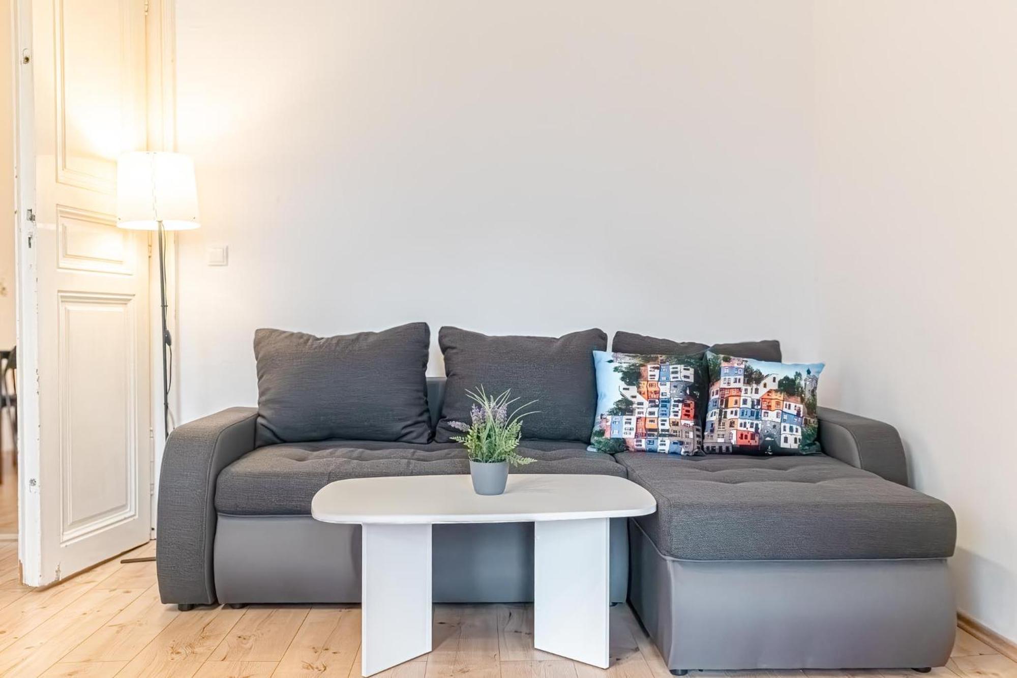 Attractive 2br Near Akh Ideal For Longstays *